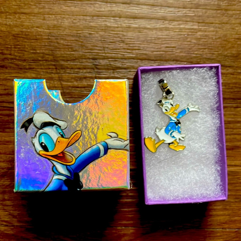 Disney Donald Duck Silver charm